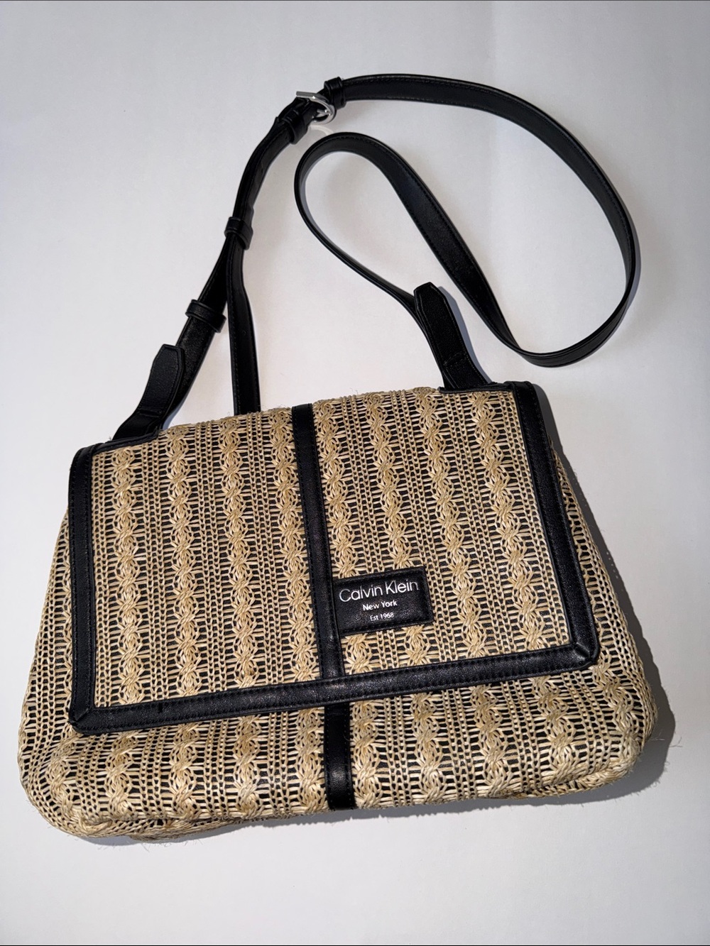 Calvin Klein Myra Flap crossbody bag Boho natural/black